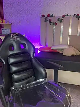 kaelwolf_tay (M twink) - x 5 Spanks + Doggy Style  🔥🍑