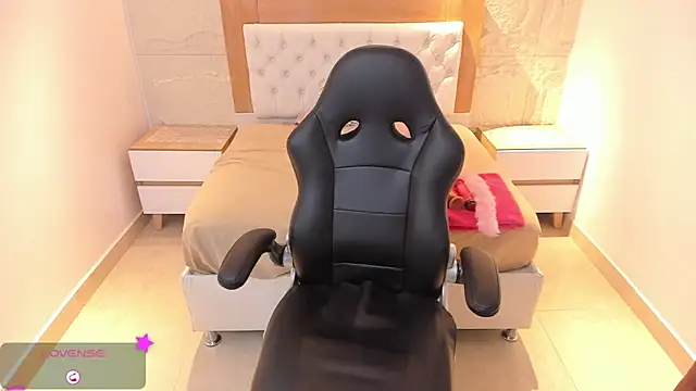 SIENNAMARSHAL webcam