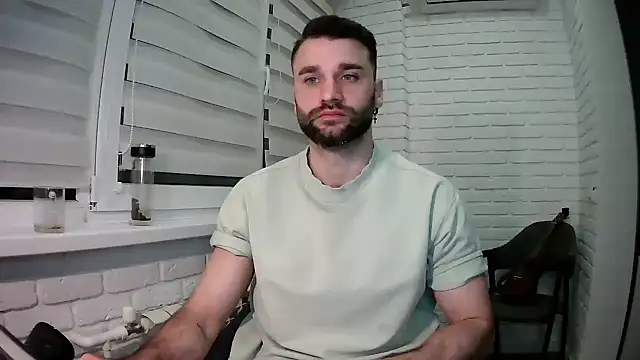 daddyslava - DaddySlava's free webcam - UK Sex Cams