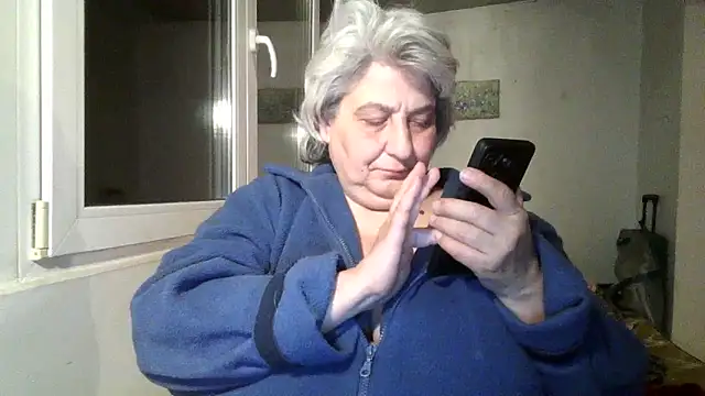 ExquisiteMature webcam