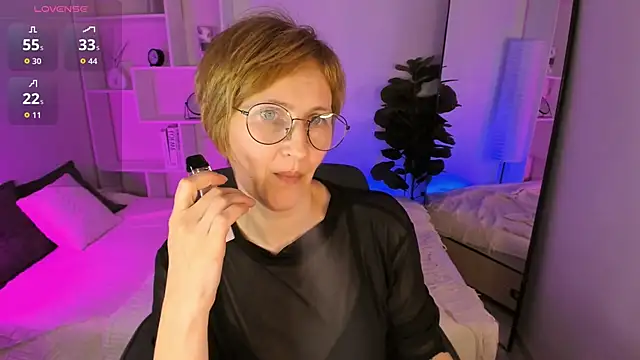 paris_cherry - Paris_Cherry's free webcam - UK Sex Cams