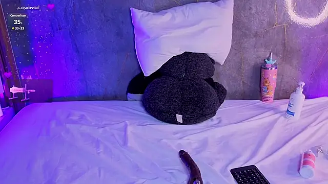 melanyholsen - MelanyHolsen's free webcam - UK Sex Cams