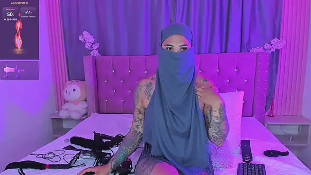 nayla-mouna - Nayla-Mouna's free webcam - UK Sex Cams