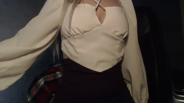 charm__me - Charm__me's free webcam - UK Sex Cams