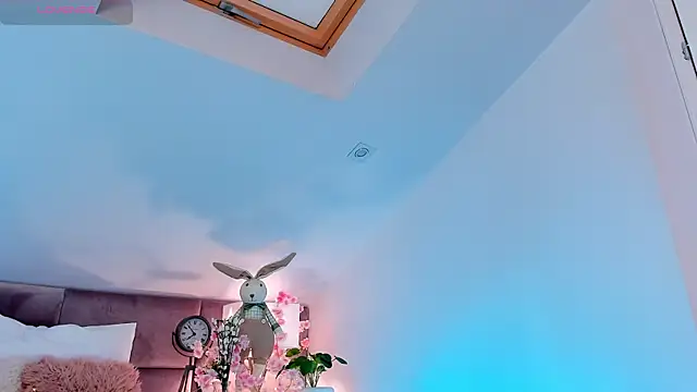 miamuse - MiaMuse's free webcam - UK Sex Cams