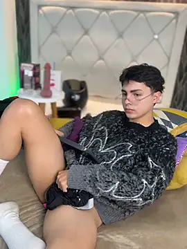 Samu_Hott live sex cam