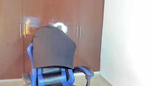 Milo_LatinBoy webcam