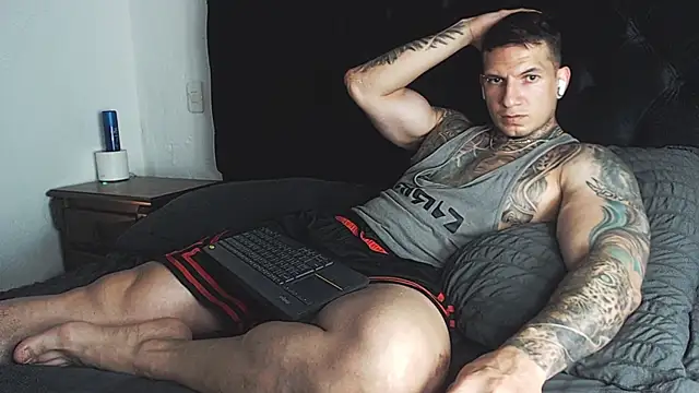 Shane_Clay Live Webcam on Stripchat