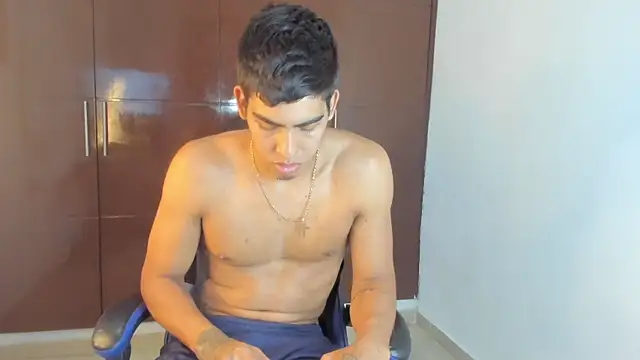 Milo_LatinBoy webcam