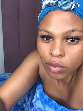 Webcam Model (Bubbles156)  is live.Free join now!