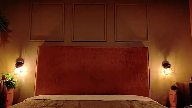 busty_zay - Busty_Zay's free webcam - UK Sex Cams