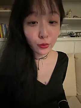 美女Etherealcat33在线直播