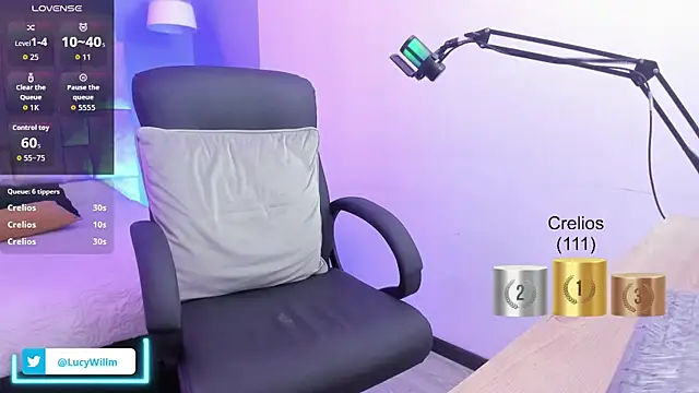 Lucy_Williiams webcam