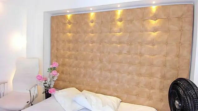 violet_giraldo webcam