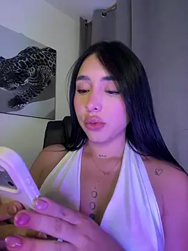 Webcam Model (isabella_jade)  is live.Free join now!