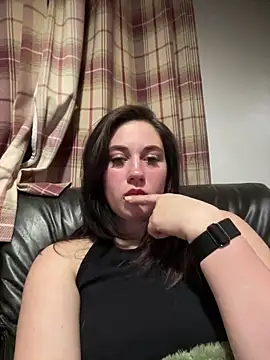 yourfrenchfeliciexo - YourFrenchFeliciexo's free webcam - UK Sex Cams