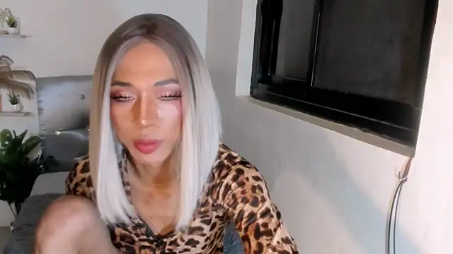 TsBlackHORSECOCKcalix webcam