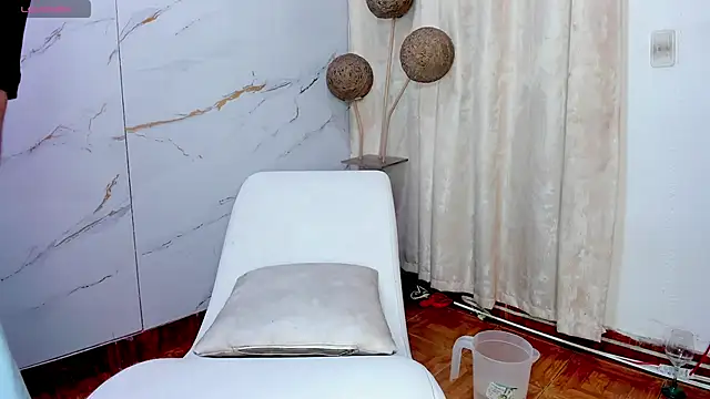 AmazingOrgasm webcam