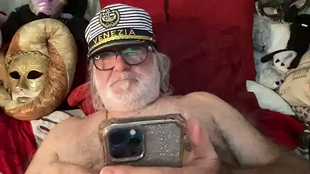 EroticVenetian webcam