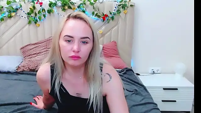 LiluMoon__ webcam