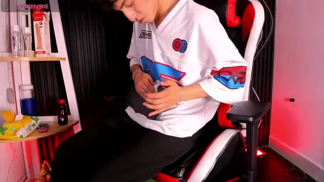 Cristopher_Wild webcam