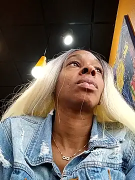 Jasmine_FullsShine webcam