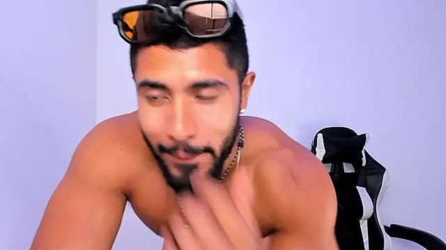 Santiago_huntt live sex cam