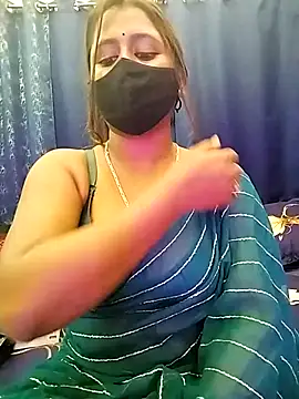 Webcam Model (LoveLy-Soneya)  is live.Free join now!