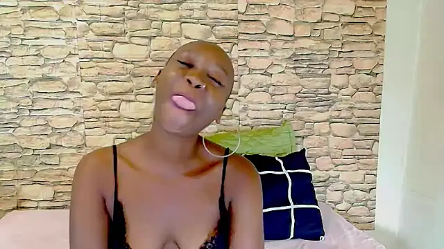 EbonyOlive69 webcam