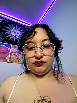 Its_kaori_sama webcam