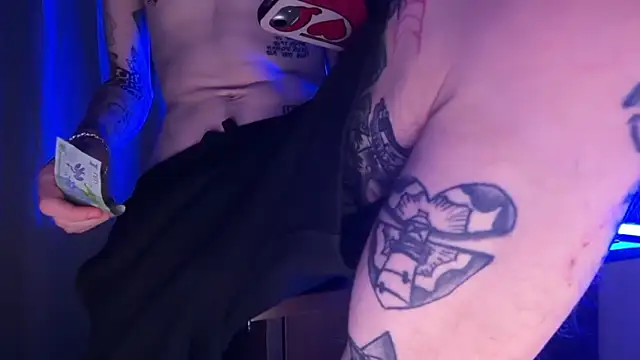 davesinner (M young) - HOTBOX ROOM CLOUDY TURNS FOGGY