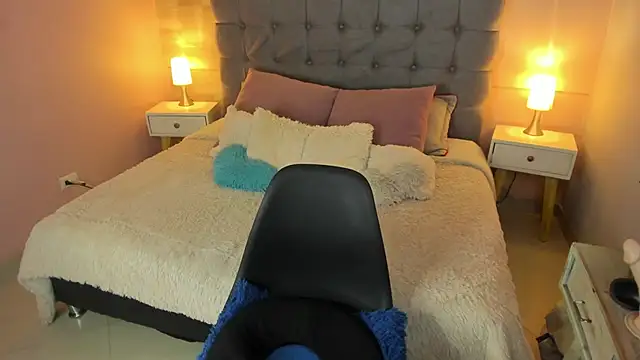 _abril_w - _Abril_W's free webcam - UK Sex Cams