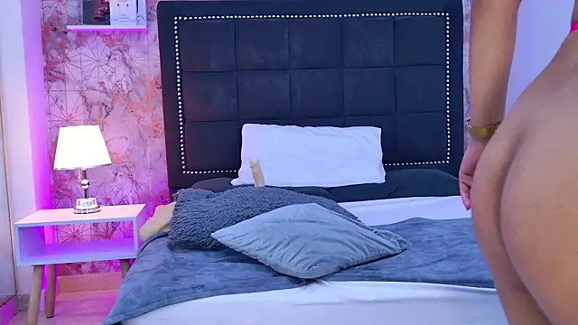 Angelique_Angell webcam