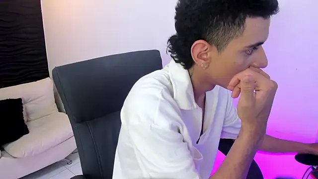 dominicjonnes webcam