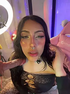 Webcam Model (ashlynnlowe_)  is live.Free join now!