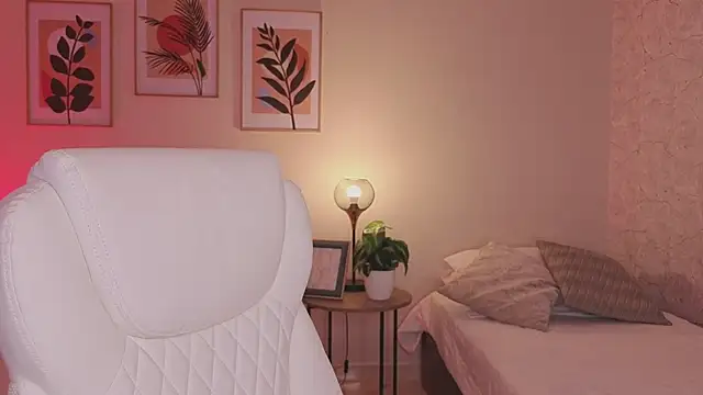 dahianawalcott - DahianaWalcott's free webcam - UK Sex Cams