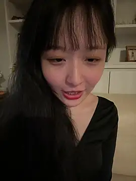 美女Etherealcat33在线直播