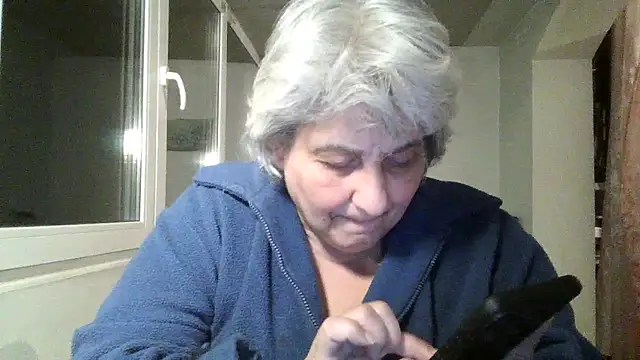 ExquisiteMature webcam