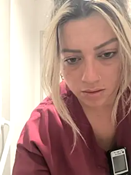 NinaRicci1518's room