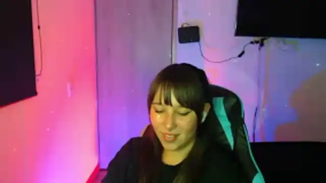 Skarlet_Adams28 webcam