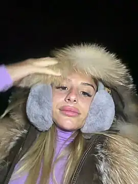 My outdoor is best outdoor😇 Instagram:sophievj_ 