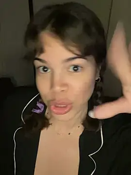 Webcam Model (Brigitte01)  is live.Free join now!