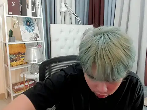 davincihugecock - Davincihugecock's free webcam - UK Sex Cams