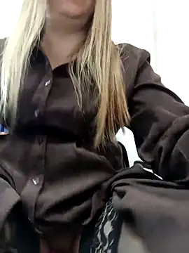 Office_Albertina Stripchat cam model