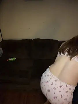 roxyredxo12 - RoxyRedXO12's free webcam - UK Sex Cams