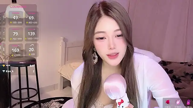 美女ceekie-77在线直播