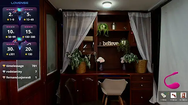 VictoriaHenao webcam