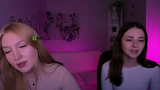 playful_sophie webcam