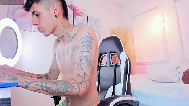 Tommy_valverde webcam