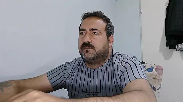 mio_jaks (Ask my age) - Does anyone want sperm? :wanker: